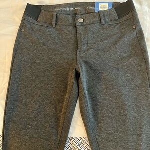 New with tags: Vera Wang gray Trousers